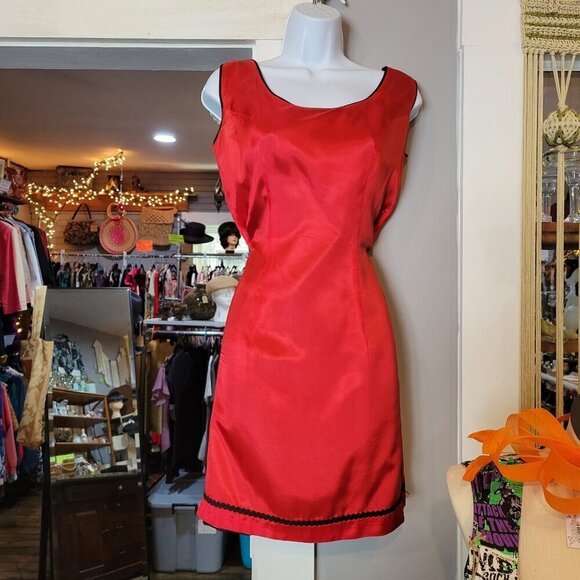 Four Dresses in One. Handmade Unique Black and Red Satiny Dress Size MD-LG - Picture 4 of 16